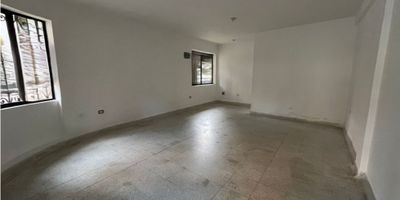 Local en alquiler en la Magnolia esquinero de 35 mts con 1 baño, ubicado en un sector residencial con buen transporte publico cerca a tiendas y colegios. Codigo Inmobiliario 9616188
