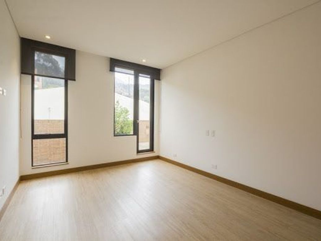 Apartamento de 3 alcobas en venta en Santa Barbara Alta, Bogotá, 189 m² · foto 5 de 20