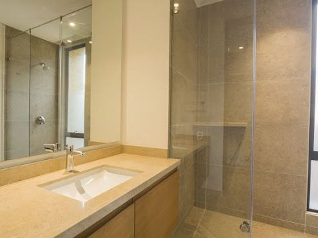 Apartamento de 3 alcobas en venta en Santa Barbara Alta, Bogotá, 189 m² · foto 6 de 20