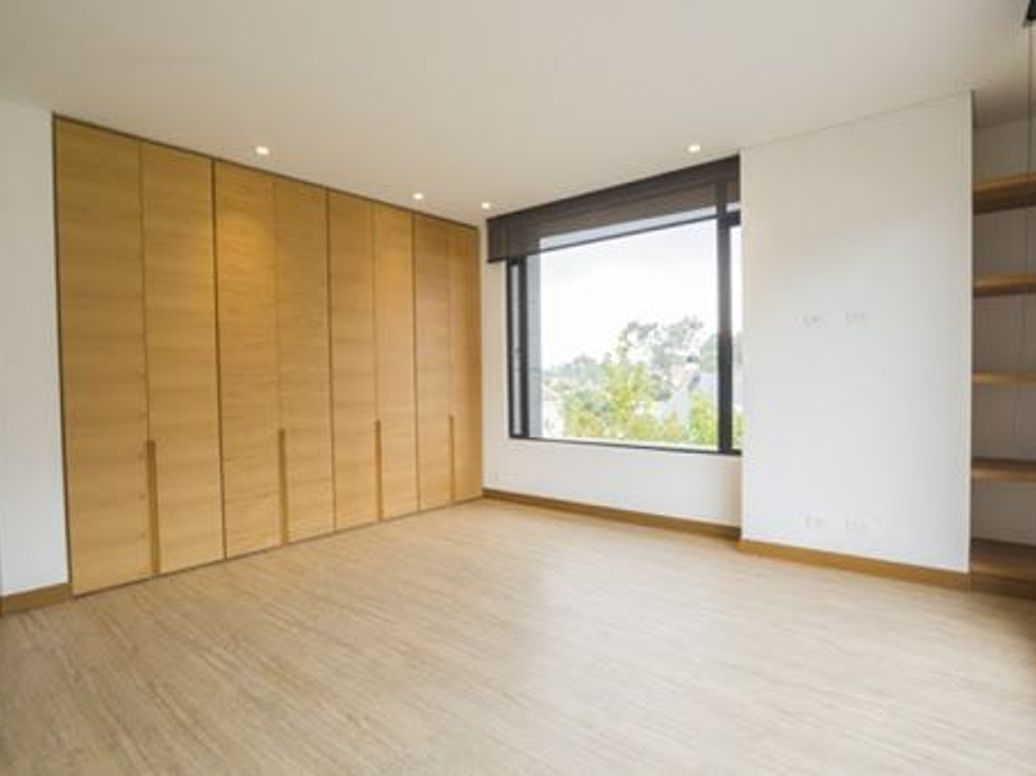 Apartamento de 3 alcobas en venta en Santa Barbara Alta, Bogotá, 189 m² · foto 9 de 20