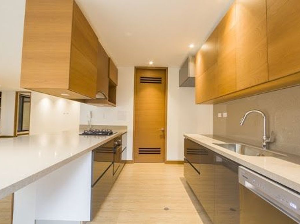 Apartamento de 2 alcobas en venta en Santa Barbara Alta, Bogotá, 157 m² · foto 5 de 20