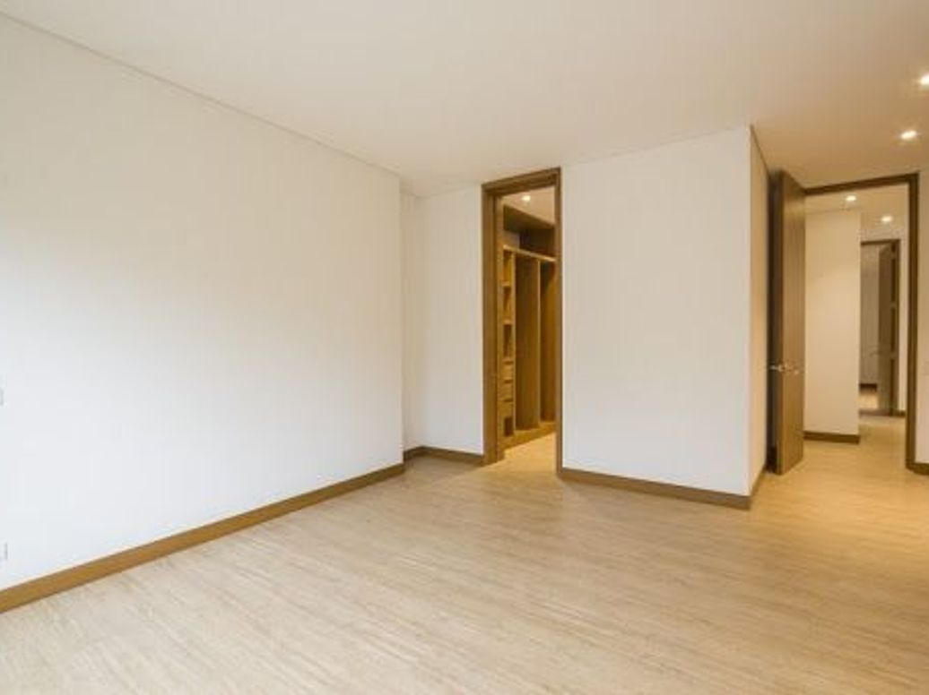 Apartamento de 2 alcobas en venta en Santa Barbara Alta, Bogotá, 157 m² · foto 10 de 20
