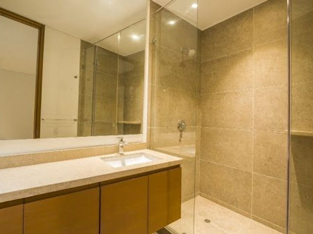 Apartamento de 2 alcobas en venta en Santa Barbara Alta, Bogotá, 157 m² · foto 8 de 20