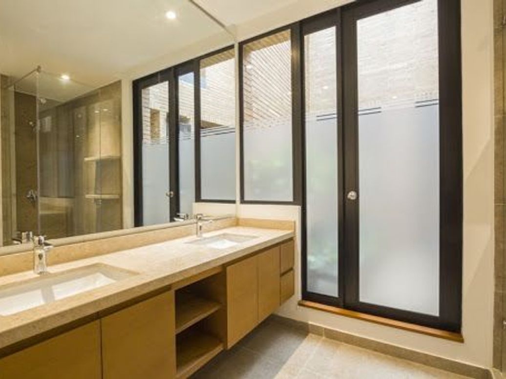 Apartamento de 2 alcobas en venta en Santa Barbara Alta, Bogotá, 157 m² · foto 11 de 20