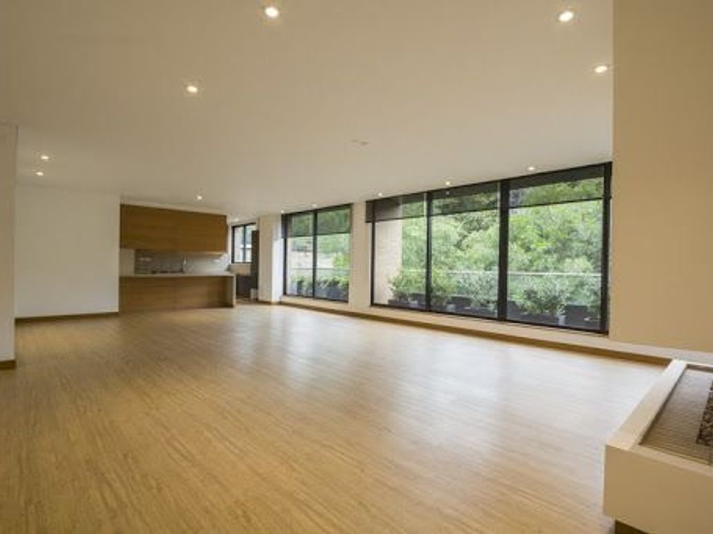 Apartamento de 3 alcobas en venta en Santa Barbara Alta, Bogotá, 225 m² · foto 3 de 20