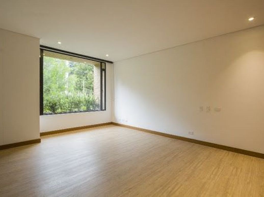Apartamento de 3 alcobas en venta en Santa Barbara Alta, Bogotá, 225 m² · foto 11 de 20