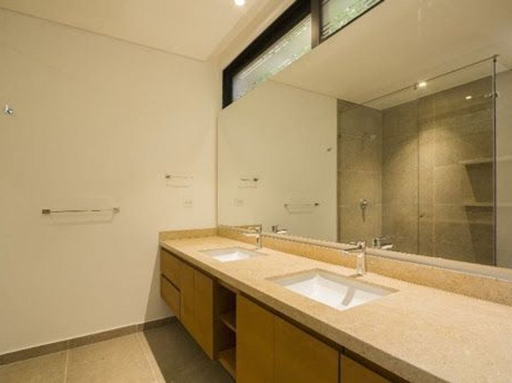 Apartamento de 3 alcobas en venta en Santa Barbara Alta, Bogotá, 225 m² · foto 12 de 20