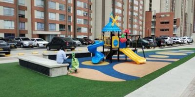 Esta propiedad en venta se encuentra ubicada en el Conjunto Hacienda la Estancia Navarra, en el barrio El Redil de Bogotá D.C., Colombia. El apartamento, cuenta con una habitación y un baño en buen estado. Con una superficie total de 29.44 m2 y una superficie cubierta de 35.08 m2, este inmueble ofrece una amplia variedad de servicios como sala de estar, spa, gimnasio, cuarto de lavado, sala de juegos y acceso fácil. Además, cuenta con elevador, lavandería, estacionamiento para visitas, cancha de fútbol, apto para mascotas y escuelas cercanas. El edificio se encuentra en una zona tranquila y segura, con fácil acceso a servicios y transporte público.DUJ-993
