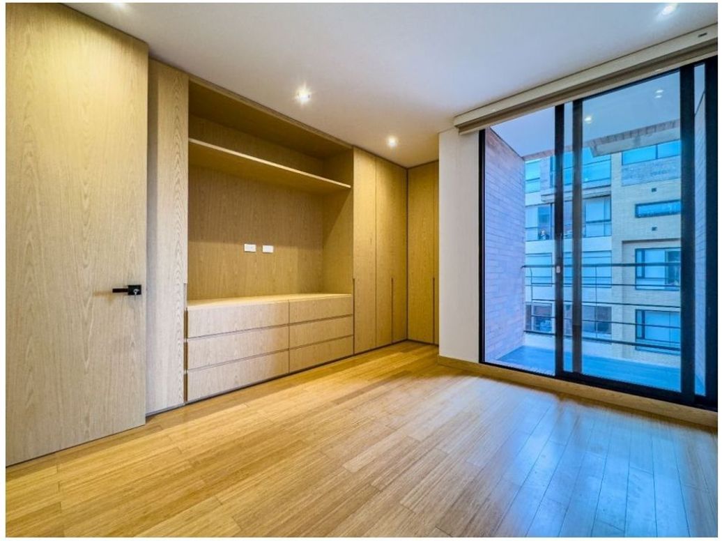 Apartamento de 3 alcobas en venta en Chicó Norte, Bogotá, 171 m² · foto 8 de 16
