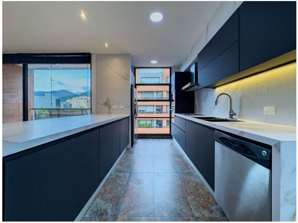 Apartamento de 3 alcobas en venta en Chicó Norte, Bogotá, 171 m² · foto 4 de 16