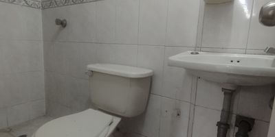 SALON COCINETA BAÑO PISO EN BALDOSA ENERGIA PREPAGO