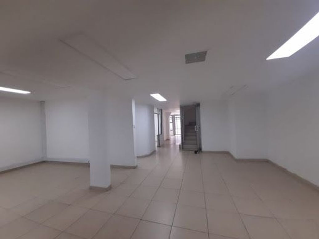 Casa de 5 alcobas en venta en Normandía, Bogotá, 660 m² · foto 5 de 20