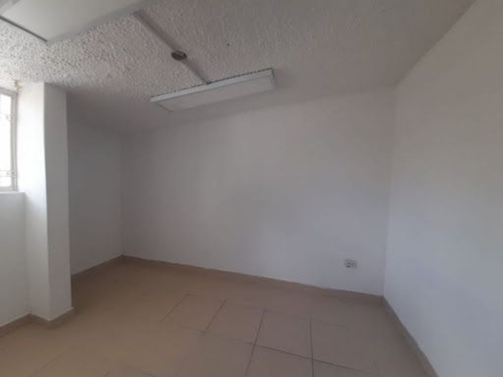 Casa de 5 alcobas en venta en Normandía, Bogotá, 660 m² · foto 17 de 20