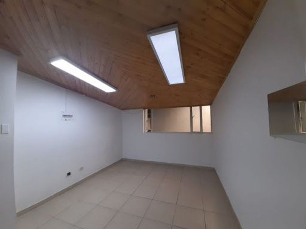 Casa de 5 alcobas en venta en Normandía, Bogotá, 660 m² · foto 15 de 20