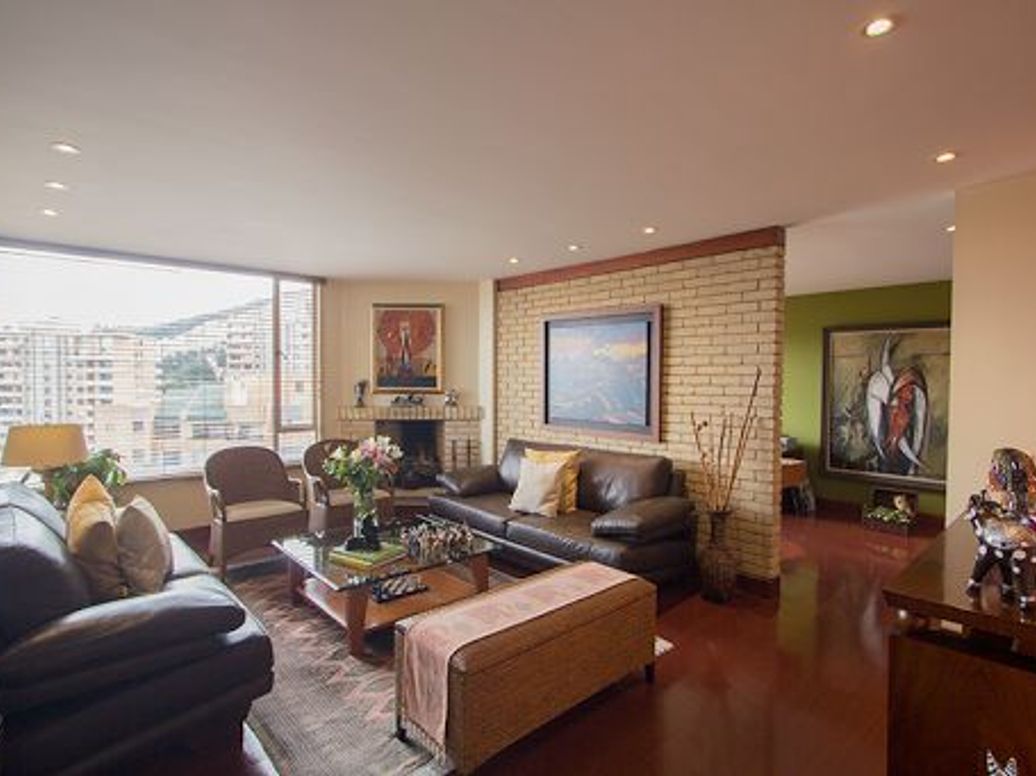 Apartamento de 4 alcobas en venta en Bosque De Pinos, Bogotá, 243 m² · foto 3 de 20