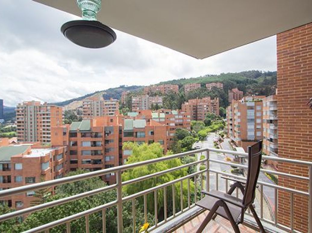 Apartamento de 4 alcobas en venta en Bosque De Pinos, Bogotá, 243 m² · foto 10 de 20