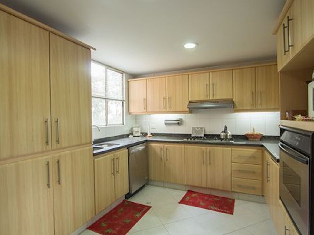 Apartamento de 4 alcobas en venta en Bosque De Pinos, Bogotá, 243 m² · foto 17 de 20