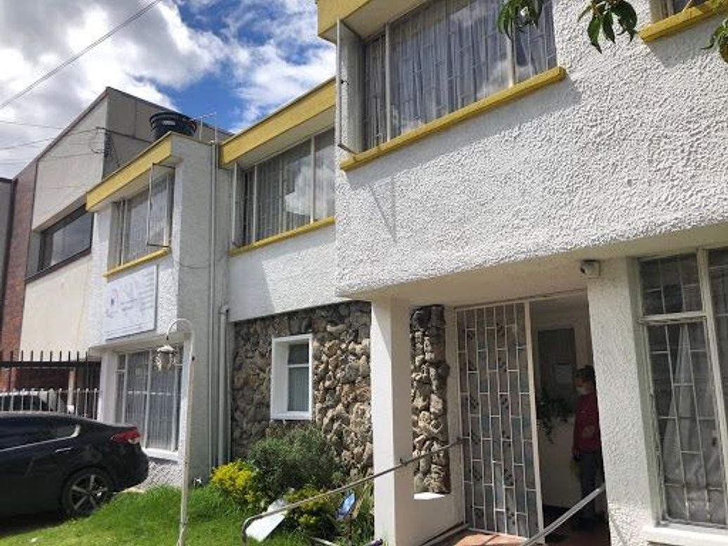 Casa de 5 alcobas en venta en Las Villas, Bogotá, 380 m² · foto 2 de 20