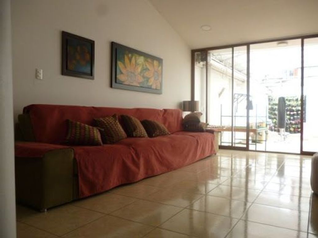Casa de 4 alcobas en venta en San Nicolás, Bogotá, 420 m² · foto 4 de 20