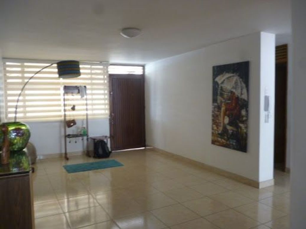 Casa de 4 alcobas en venta en San Nicolás, Bogotá, 420 m² · foto 10 de 20
