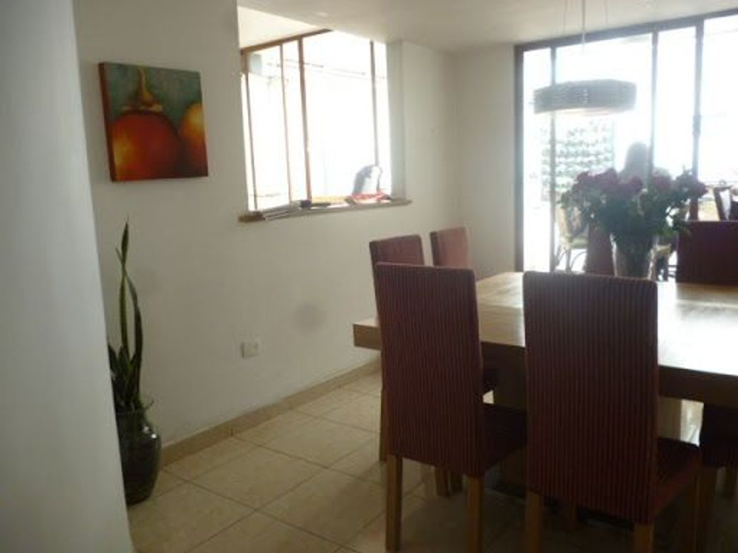 Casa de 4 alcobas en venta en San Nicolás, Bogotá, 420 m² · foto 8 de 20