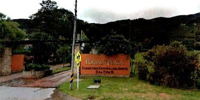 Lote con índice de ocupación para una vivienda , familiar de tipografía inclinada, todos los servicios.