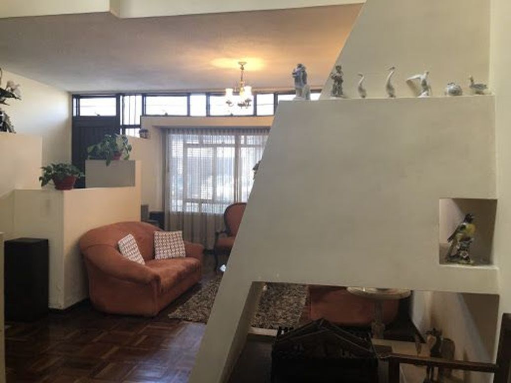 Casa de 5 alcobas en venta en San Luis, Bogotá, 328 m² · foto 11 de 20