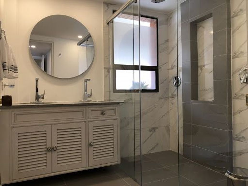 Apartamento de 3 alcobas en venta en Chicó Navarra, Bogotá, 159 m² · foto 5 de 20