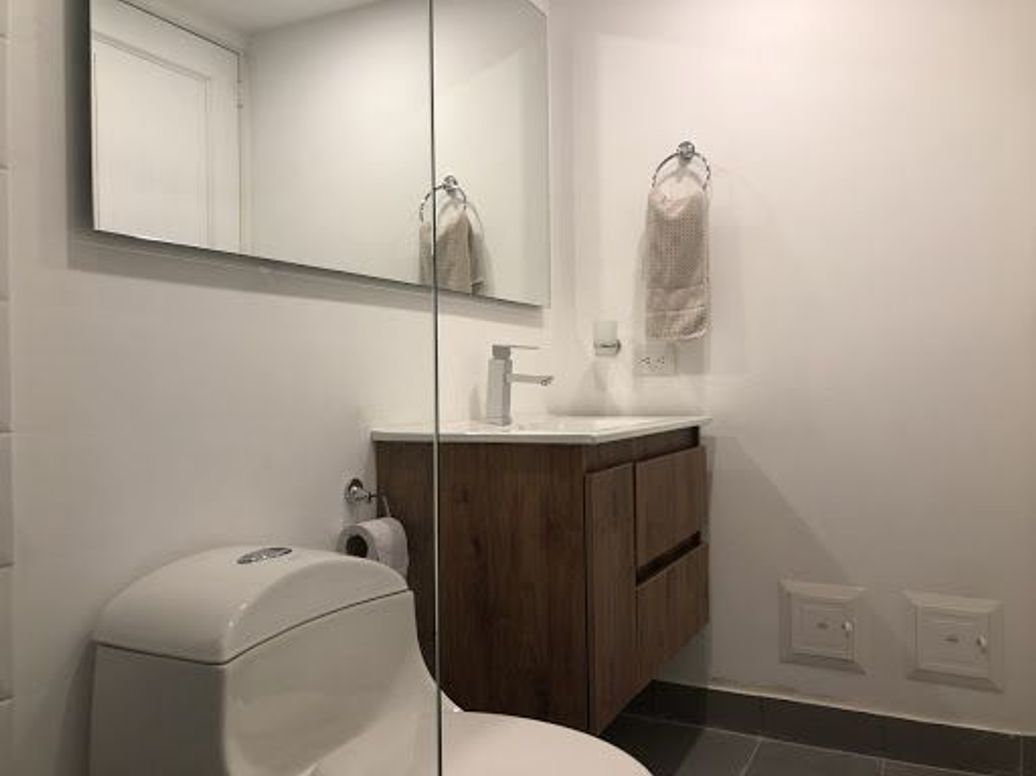 Apartamento de 3 alcobas en venta en Chicó Navarra, Bogotá, 159 m² · foto 10 de 20