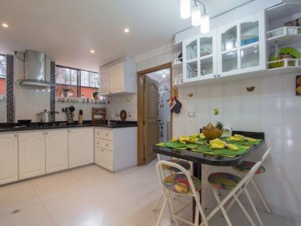 Apartamento de 3 alcobas en venta en Bosque De Pinos, Bogotá, 169 m² · foto 8 de 18