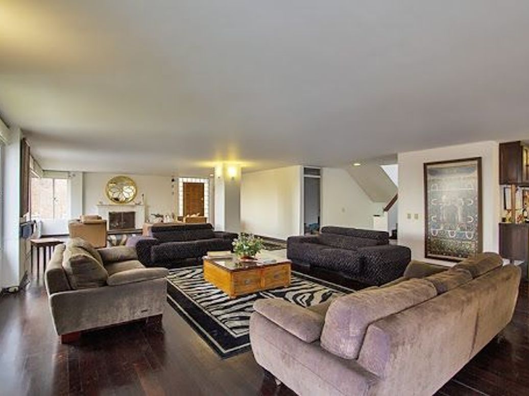 Casa de 4 alcobas en venta en El Refugio, Bogotá, 525 m² · foto 4 de 20
