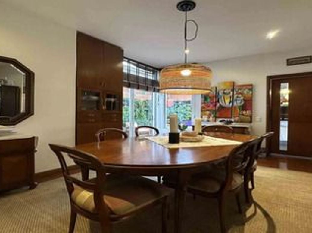 Casa de 5 alcobas en venta en El Contador, Bogotá, 234 m² · foto 8 de 12