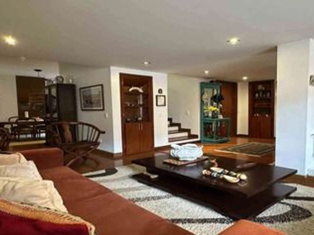 Casa de 5 alcobas en venta en El Contador, Bogotá, 234 m² · foto 4 de 12