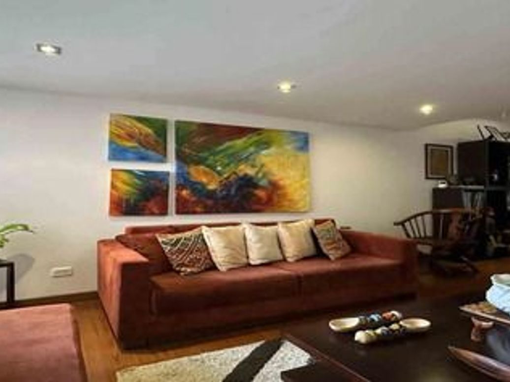 Casa de 5 alcobas en venta en El Contador, Bogotá, 234 m² · foto 3 de 12