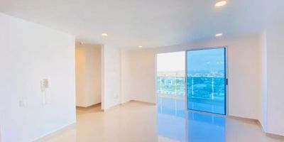 Para mayor información escribanos vía WhatsApp y uno de nuestros agentes inmobiliarios te atenderá.
Apartamento para arriendo, ubicado en Crespo de Cartagena , encuentra tranquilidad y un agradable ambiente familiar en sector exclusivo de la ciudad, pensando en el bienestar de los tuyos, a pocos metros de senderos peatonales, zonas verdes, cómodas vías de acceso, a pocos pasos del aeropuerto, almacenes de cadena, restaurantes, panaderías, tiendas cabecera de barrio, iglesia, cómodas vías de acceso, transporte publico cercano, cómodas vías de acceso; el edificio cuenta con ascensores modernos e inteligentes, parqueadero cubierto # 64, deposito , piscina, gimnasio, salón social para eventos, baño turco, vigilancia privada las 24/7; el apto consta de balcón con vista al mar, 3 habitaciones, 2 baños, sala - comedor, cocina integral abierta, zona de labores, baño social, mobiliario moderno.
