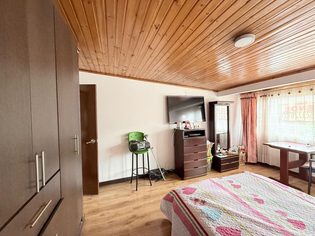 Casa de 5 alcobas en venta en Santa Maria, Bogotá, 160 m² · foto 14 de 20