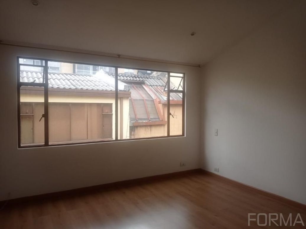 Apartamento de 2 alcobas en venta en Los Cedritos, Bogotá, 90 m² · foto 6 de 12
