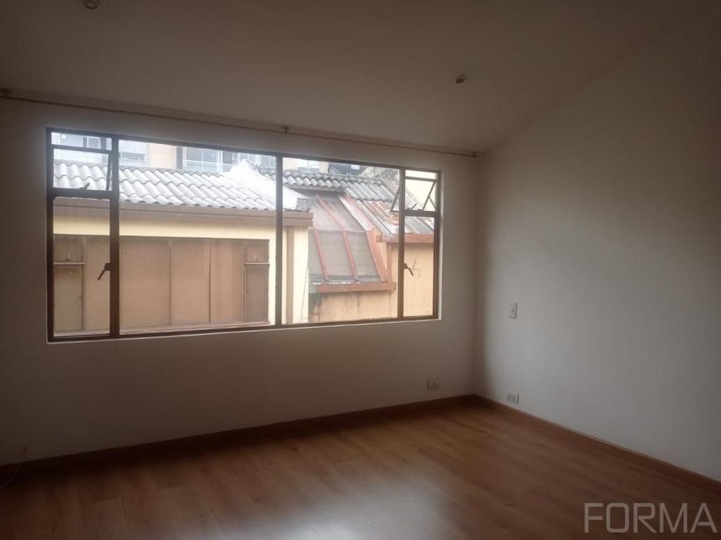 Apartamento de 2 alcobas en venta en Los Cedritos, Bogotá, 90 m² · foto 4 de 12