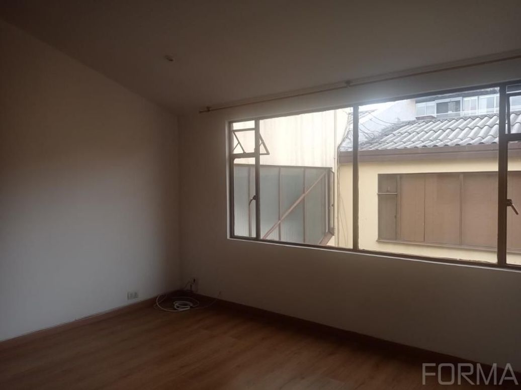 Apartamento de 2 alcobas en venta en Los Cedritos, Bogotá, 90 m² · foto 5 de 12