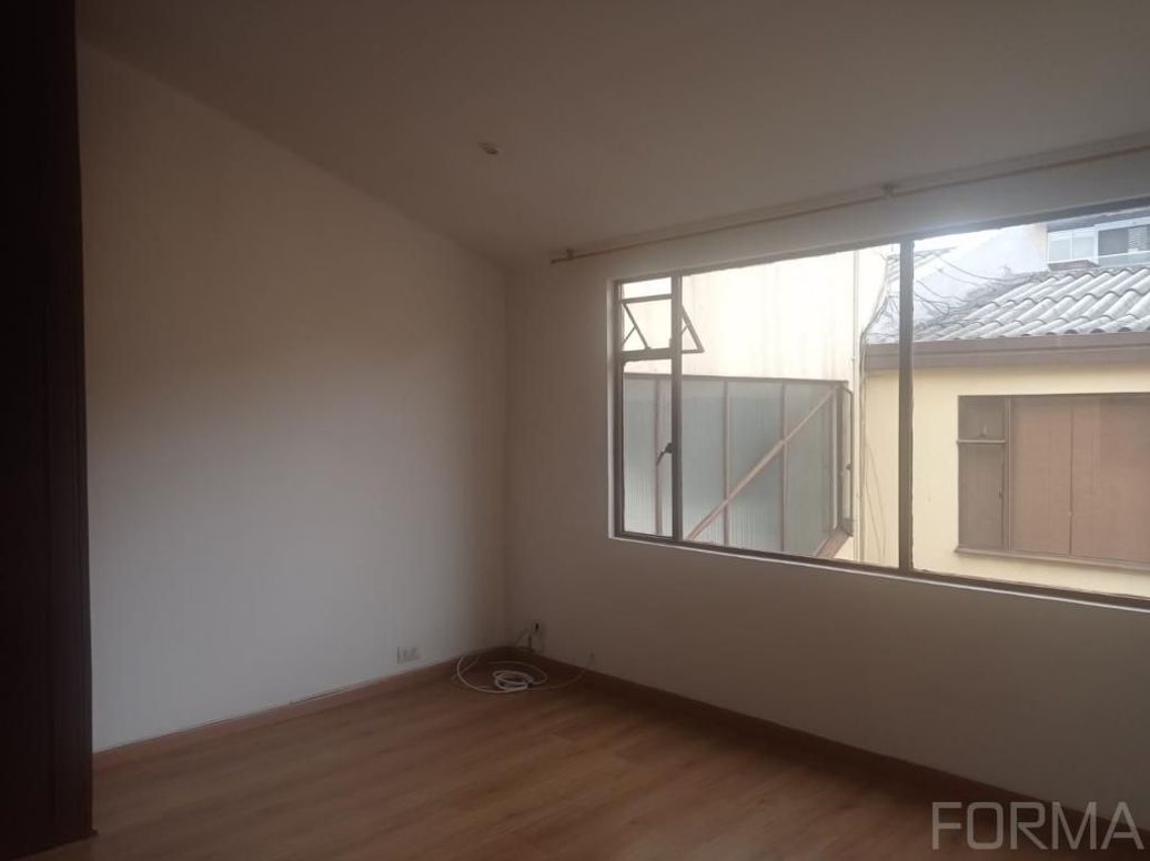 Apartamento de 2 alcobas en venta en Los Cedritos, Bogotá, 90 m² · foto 2 de 12