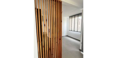 APARTAMENTO EN VENTA Y ALQUILER –  PISO 6 CON ASCENSOR - SUR CALI 
Conjunto Residencial Cattleya – Vegas de Comfandi

Área: 62 m²

Características del apartamento:


 
 2 alcobas
 
 
 Sala–comedor
 
 
 Estudio
 
 
 Balcón
 
 
 Cocina integral
 
 
 2 baños
 
 
 Parqueadero propio para 1 vehículo
 


Características del conjunto residencial:


 
 Ascensor
 
 
 Piscina
 
 
 Zona social
 
 
 Parqueaderos de visitantes
 


Dirección: Carrera 83E # 54-79 – Vegas de Comfandi
Precio de venta: $250.000.000
Precio de alquiler: $1.300.000

Contáctanos ahora y recibe más información: (315) 559-8989 / (316) 330-0019
