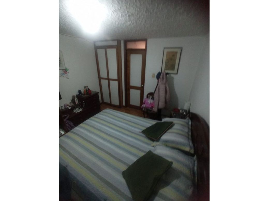 Casa de 8 alcobas en venta en La Europa, Bogotá, 332 m² · foto 14 de 20