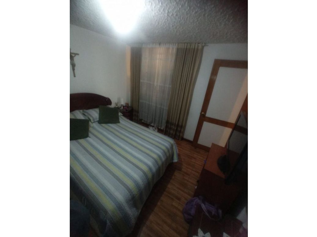 Casa de 8 alcobas en venta en La Europa, Bogotá, 332 m² · foto 16 de 20