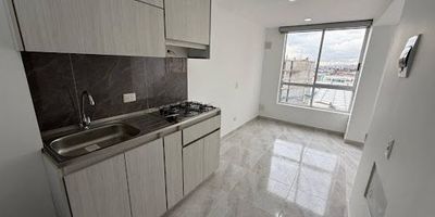 Apartaestudio Industrial Centenario para estrenar. Dependencias: Habitación con closet de piso a techo , sala comedor , cocina integral abierta, zona de lavandería , baño , parqueadero comunal. Zonas sociales del conjunto : zona BBQ, cancha futbol, zonas verdes. Lugares o barrios cercanos: Cll 13 , Av. Américas, Cll 30 ,Tiendas OXXO, Supercade de la 38.