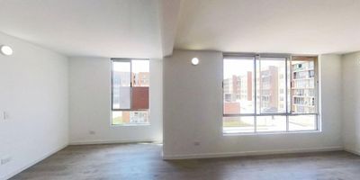 CODIGO:   9627544

¡Apartamento en venta con excelente ubicación y comodidades! ??

Se vende apartamento en un conjunto residencial seguro y acogedor. Este espacioso apartamento cuenta con:

- Área: 54 metros cuadrados
- Habitaciones: 1 amplia y cómoda
- Baños: 2 completos
- Sala comedor: amplia y luminosa
- Cocina: integral y equipada
- Estudio: acogedor y funcional
- Zona de lavandería: práctica y funcional
- Piso: laminado en habitación y zona social, cerámico en baños y cocina
- Vista: interior
- Parqueadero propio: número 151, seguro y conveniente ?

Amenidades del Conjunto
- Zona social: ideal para disfrutar en familia
- Parque infantil: segura y divertida para los niños ?
- Salón comunal: para eventos y reuniones sociales
- Vigilancia privada: las 24 horas del día para mayor seguridad ?

Ubicación Privilegiada
- Cerca al centro comercial: Centro Chía, con variedad de tiendas y servicios ?
- Tiendas y supermercados de barrio: a pocos minutos de distancia ?️
- Colegio: Ausubel, con ambientes virtuales de aprendizaje ?
- Paraderos de transporte público: cerca del apartamento ?
- Vías de acceso: Carrera 1 y Calle 7, para una fácil movilidad ?

Detalles Adicionales
- Piso: 3er piso (Torre 5 Apto 304)
- Acceso: por ascensor para una mayor comodidad y seguridad

 

¡No te pierdas esta oportunidad de vivir en un apartamento con excelente ubicación y comodidades!
