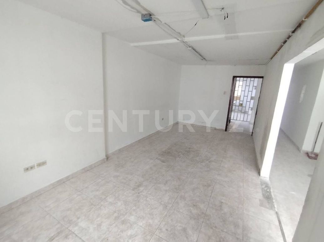 Casa de 3 alcobas en venta en Ciudad Kennedy, Bogotá, 204 m² · foto 6 de 16