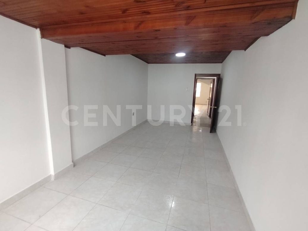 Casa de 3 alcobas en venta en Ciudad Kennedy, Bogotá, 204 m² · foto 11 de 16