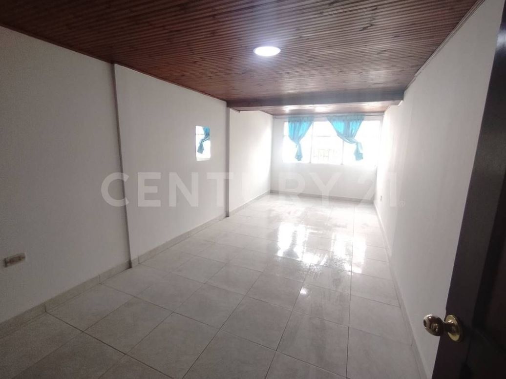 Casa de 3 alcobas en venta en Ciudad Kennedy, Bogotá, 204 m² · foto 16 de 16