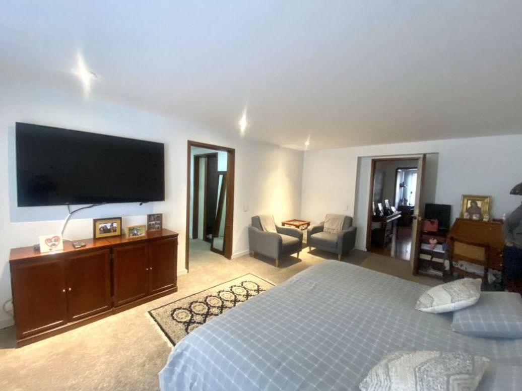 Apartamento de 3 alcobas en venta en El Retiro, Bogotá, 253 m² · foto 12 de 20