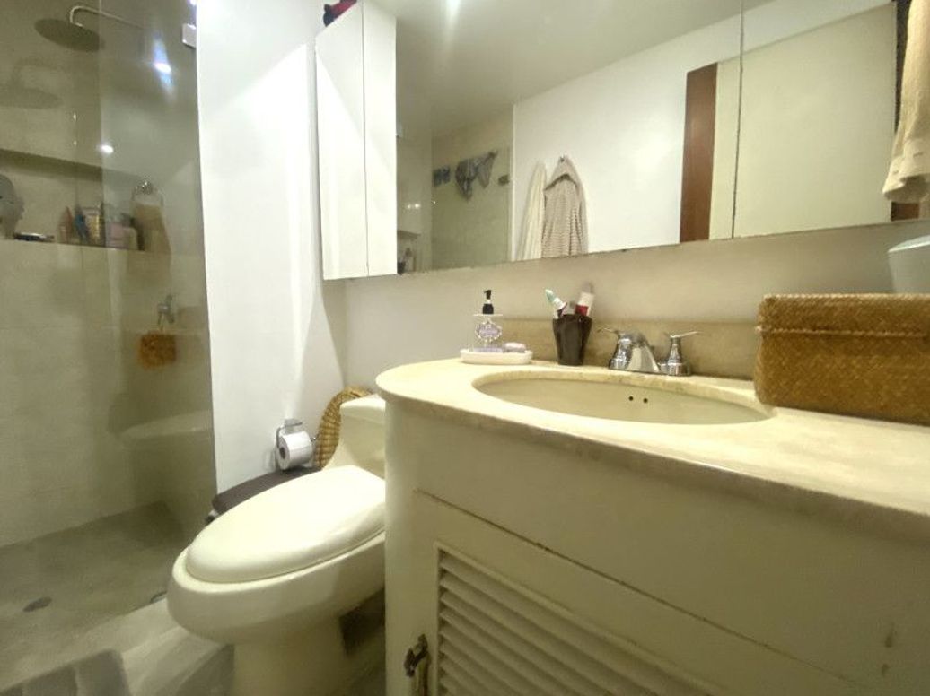 Apartamento de 3 alcobas en venta en El Retiro, Bogotá, 253 m² · foto 17 de 20